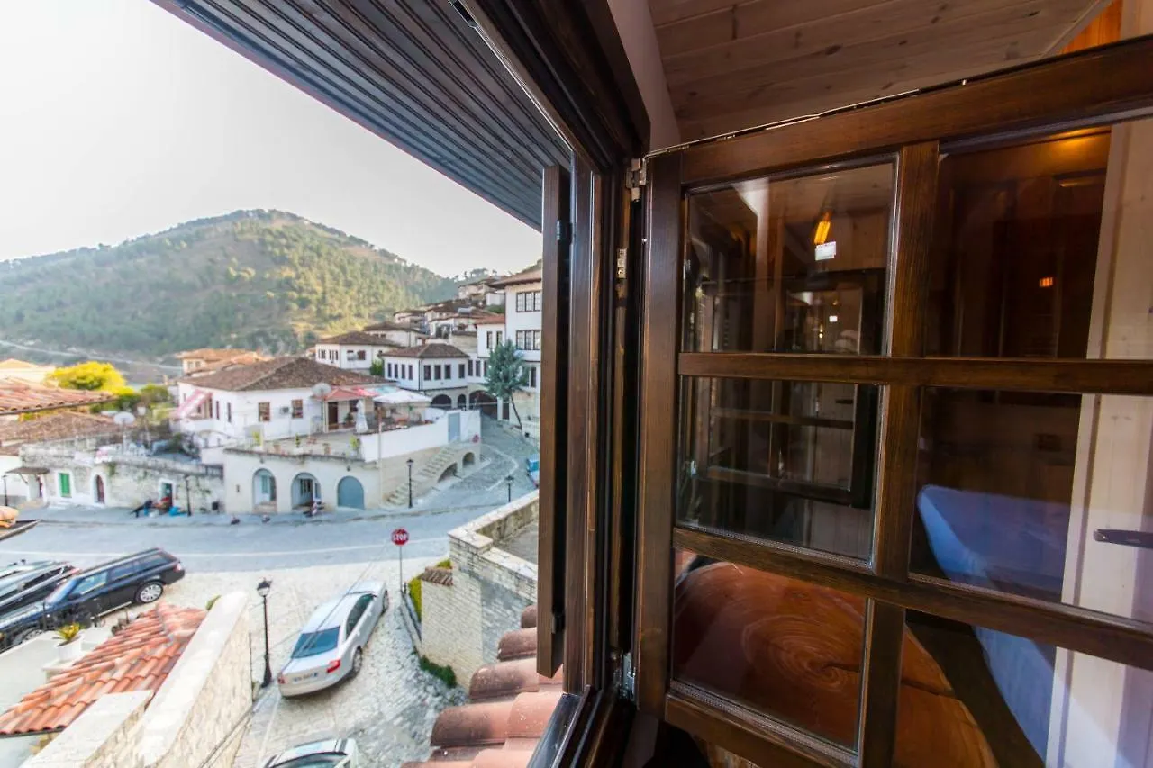 Heraklis Hotel Berat 3*,