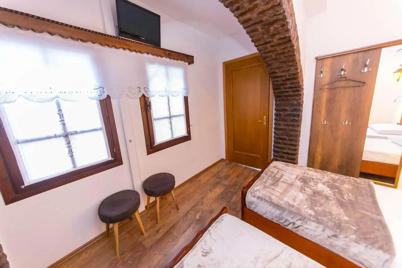 Heraklis Hotel Berat 3*,